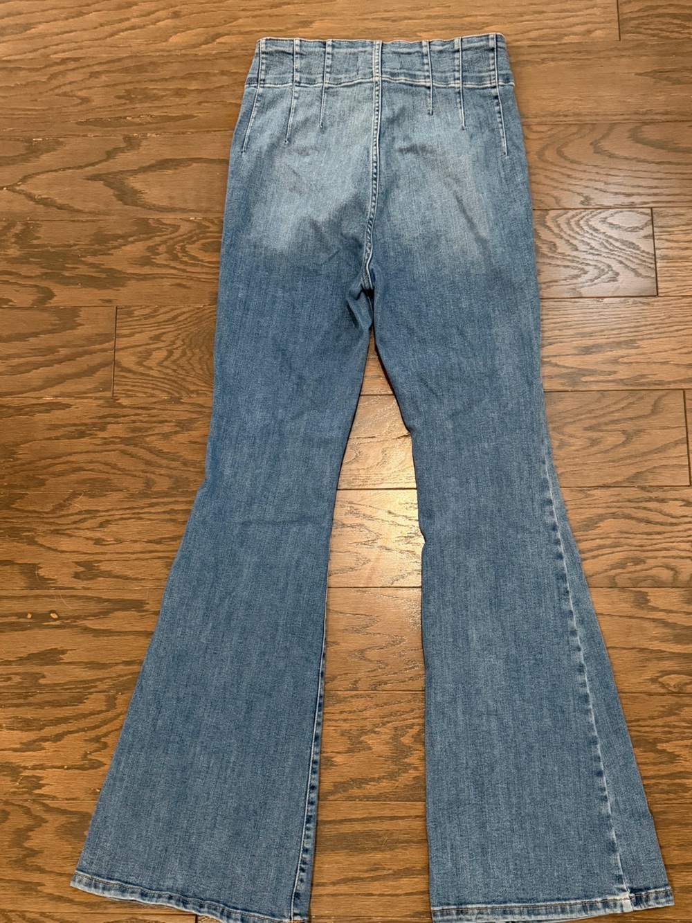 High-Waist Flare Women's Jeans in Light Blue - Picture 3 of 9